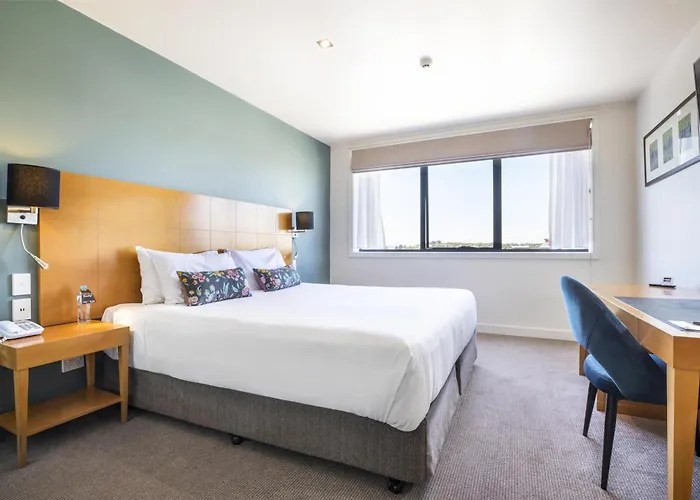 Nightelier Devonport Gateway Hotel